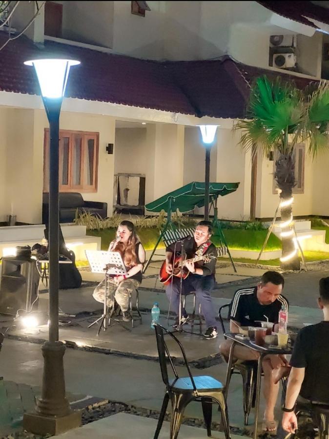Country Heritage Hotel スラバヤ エクステリア 写真